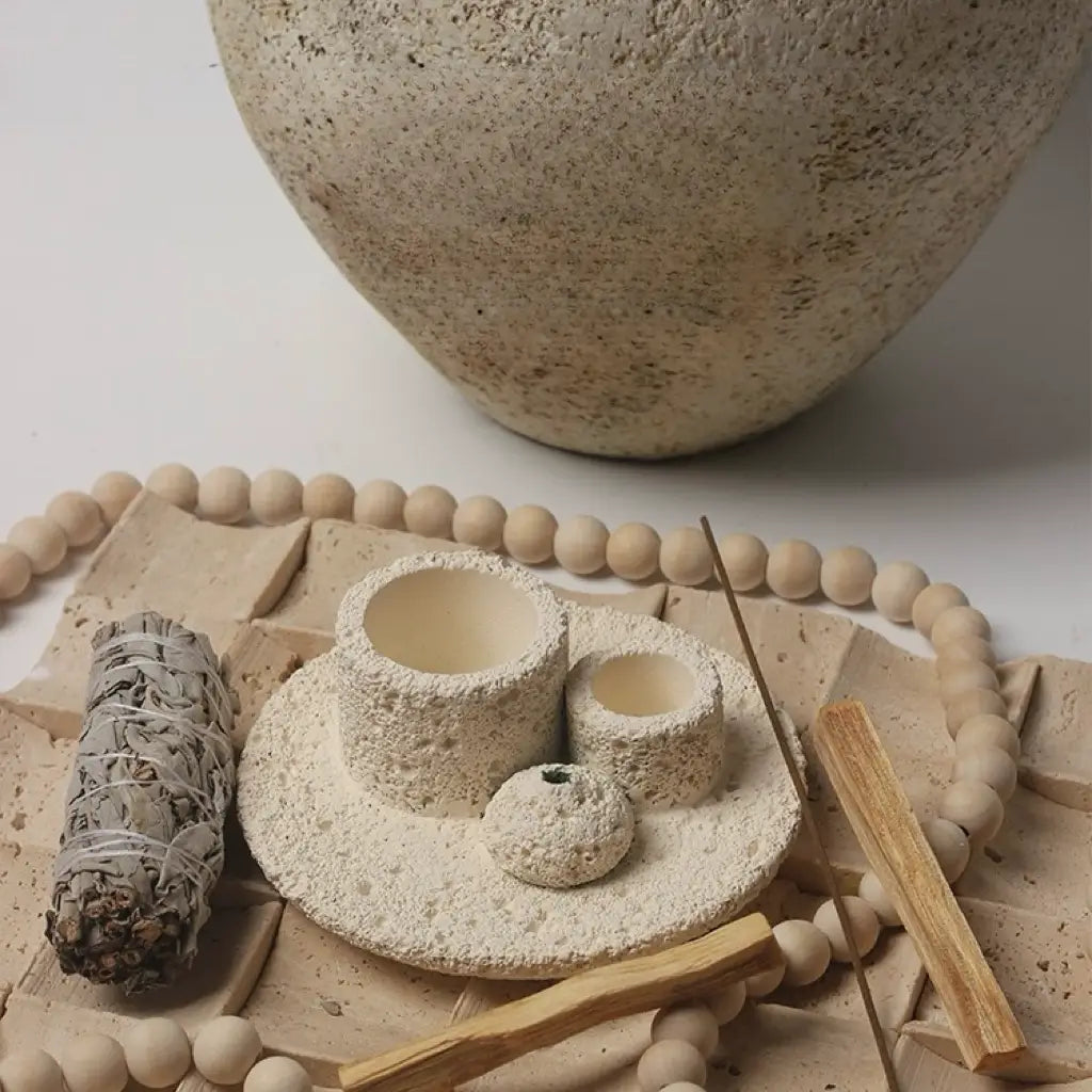 The Ritual Altar | Sage, Palo Santo & Incense Holder
